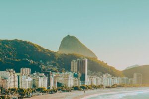 Guia de Preços e Financiamento para Studios na Pompeu Loureiro Copacabana